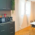 Lägenhet New Cosy - T5 - Grand Avec Parking Gratuit *