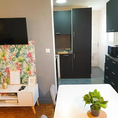 New Cosy - T5 - Grand Avec Parking Gratuit Apartmán *